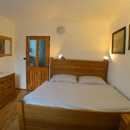Chalupa Pod Drabskymi Svetnickami Villa มินิโคโว ฮราดิชติเย ภายนอก รูปภาพ
