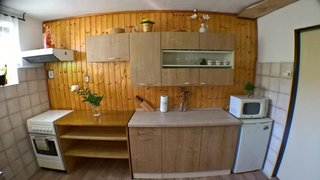 Chalupa Pod Drabskymi Svetnickami Villa มินิโคโว ฮราดิชติเย ภายนอก รูปภาพ