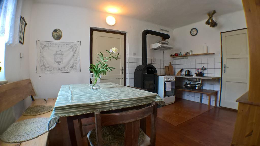 Chalupa Pod Drabskymi Svetnickami Villa มินิโคโว ฮราดิชติเย ภายนอก รูปภาพ